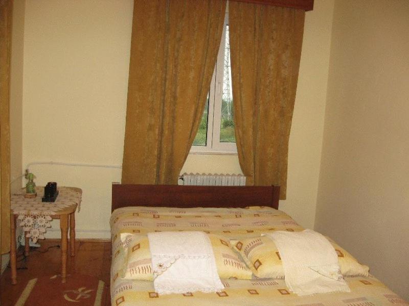 Lary Hostel Suceava Eksteriør billede