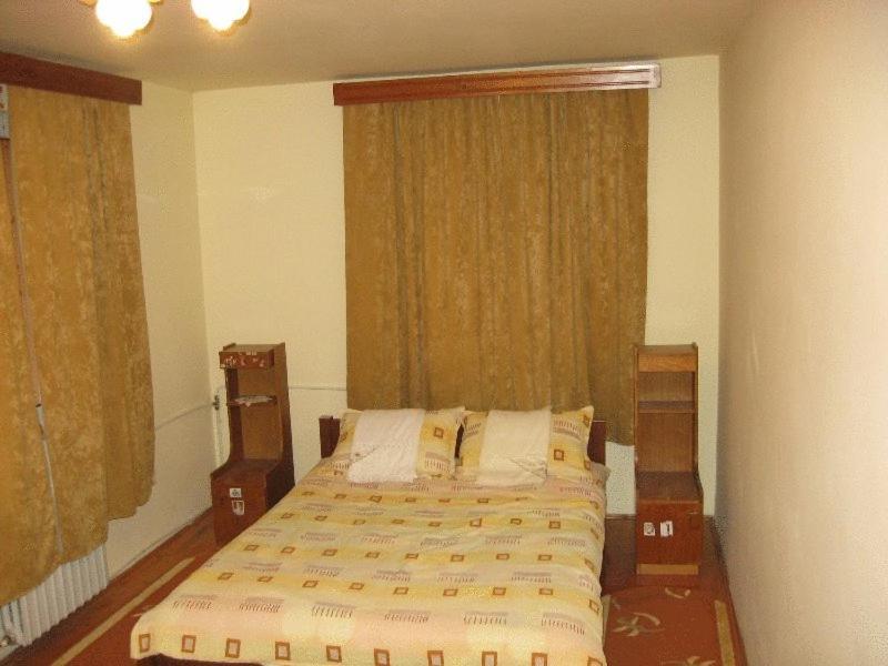 Lary Hostel Suceava Eksteriør billede